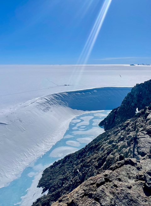 Sampling trip at Audunfjellet, Antarctica.