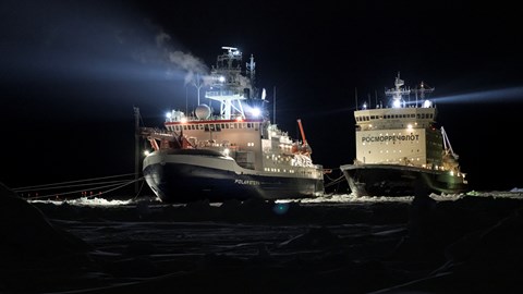 Polarstern och  Kapitan Dranitsyn MOSAiC