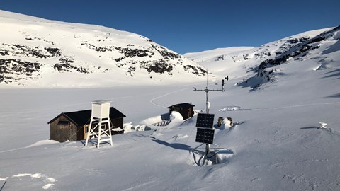 Fältstuga och väderstation i Latnjajaure, Abisko.
