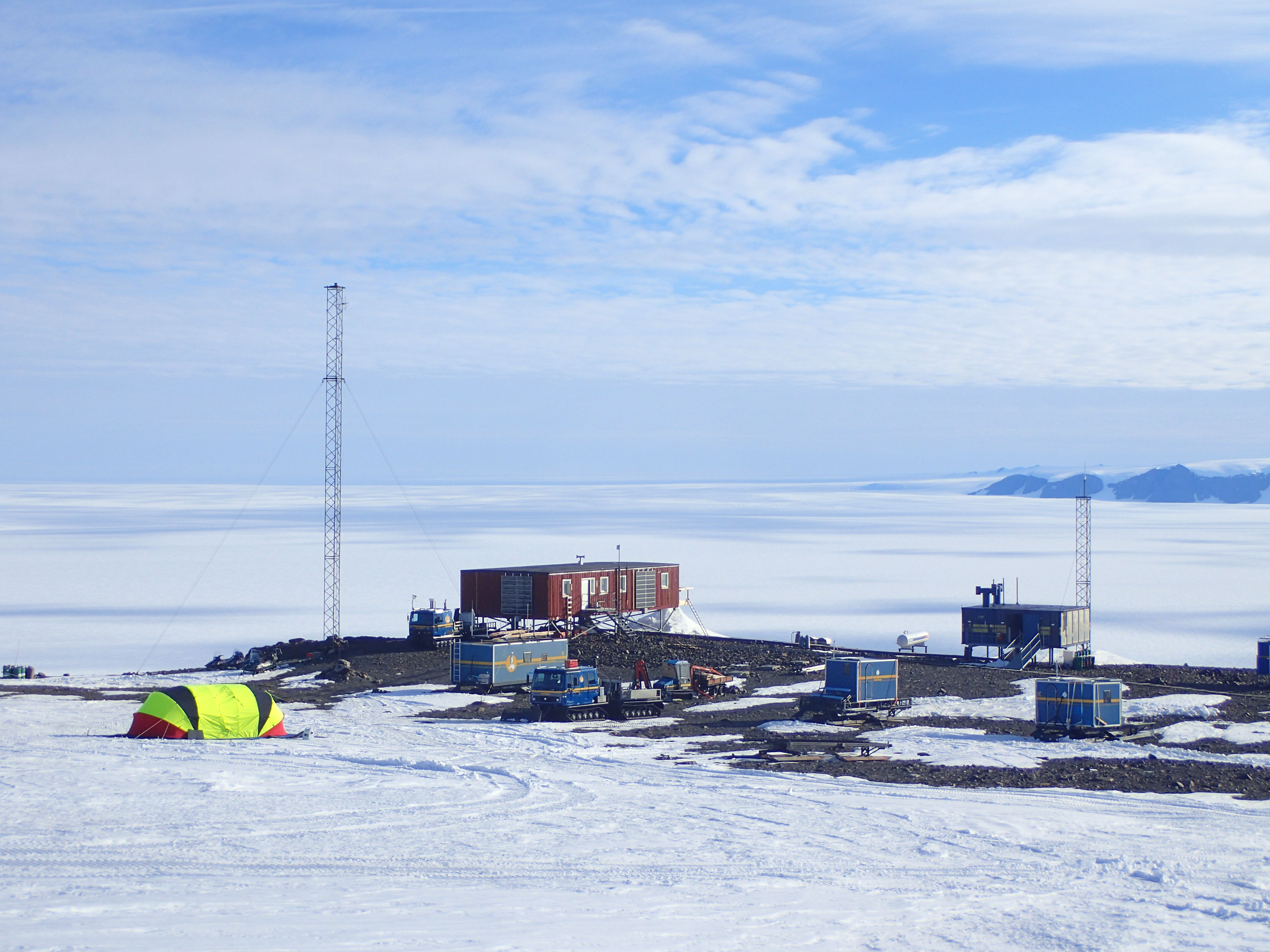 Forskningsstationer i Antarktis