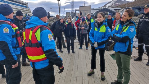 Kronprinsessan och statsrådet i hamnen