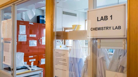 Laboratorium 1 - kemilaboratorium