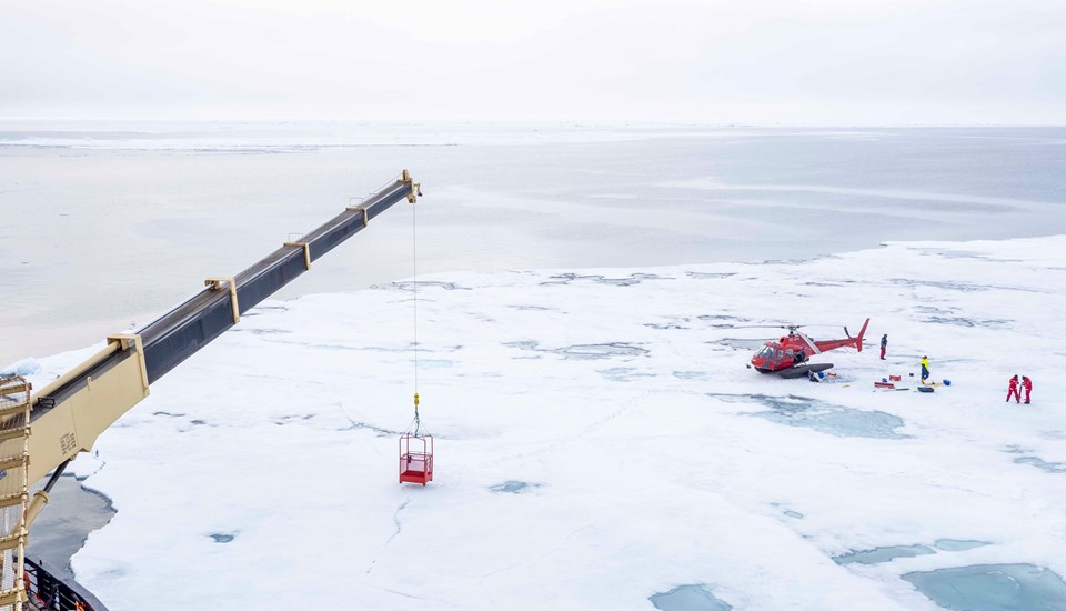 Early expedition to study the onset of melting season in the Arctic Ocean
