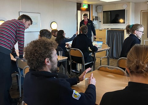 Lesson for research school onboard Oden