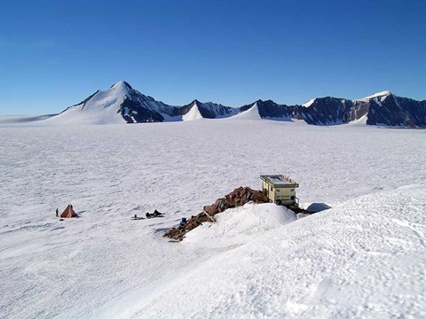 The research station Svea during the 2003/04 Antarctic season.