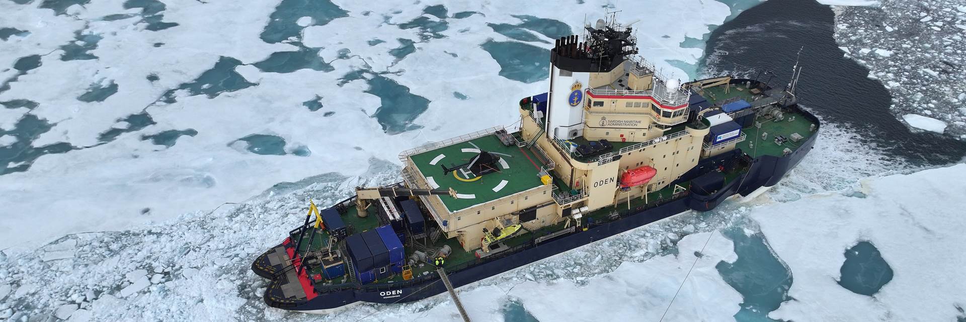 Isbrytaren Oden på Nordpolen augusti 2025
